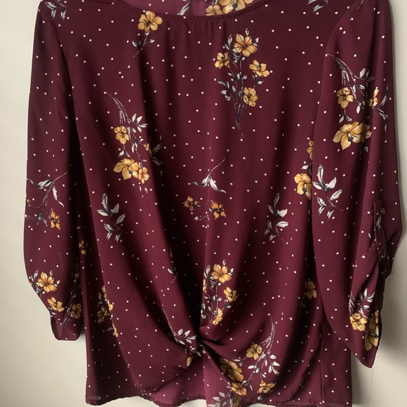 Spring Blouse Size Small - Picture 2 of 7